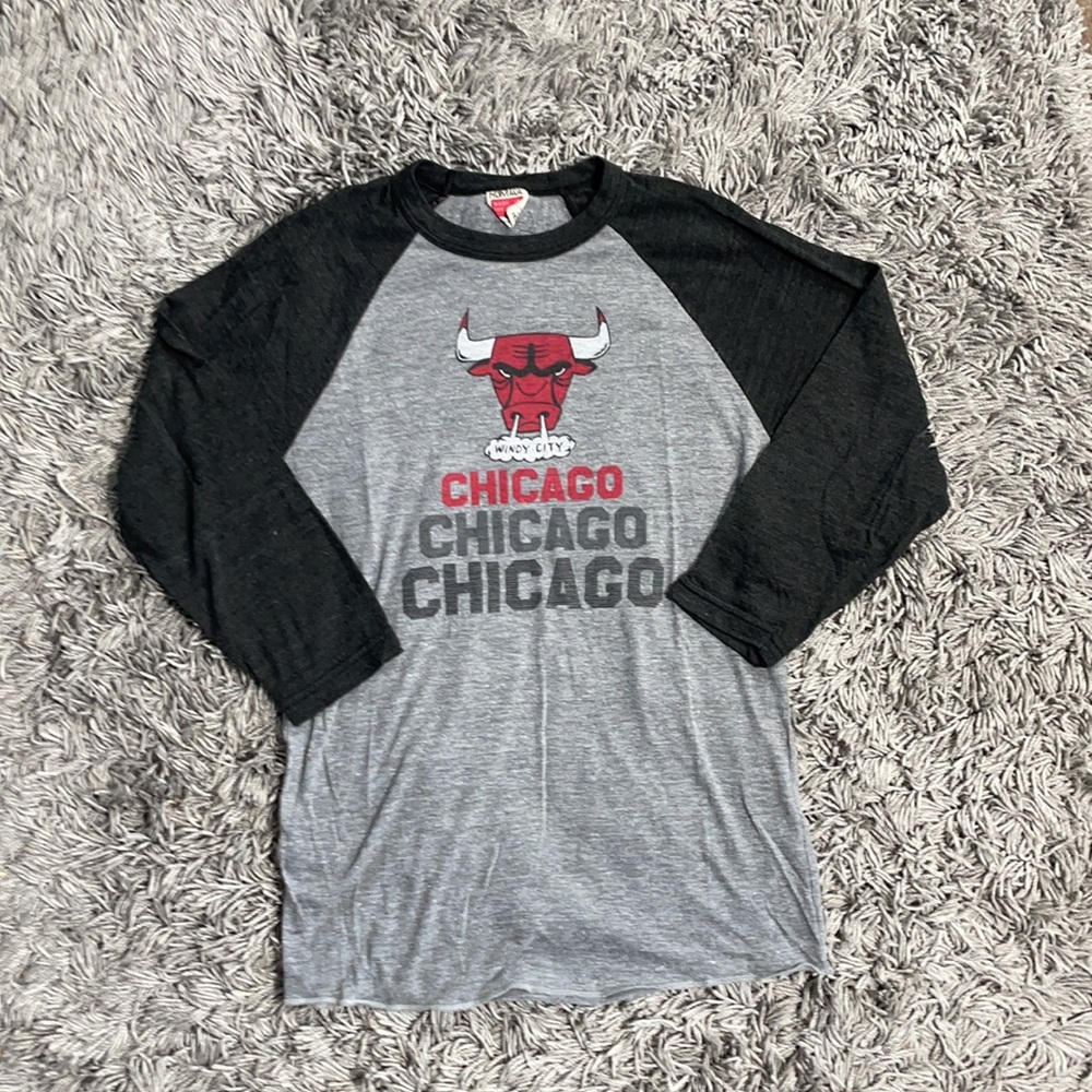 Vintage Black and Gray Chicago Bulls Women's Top